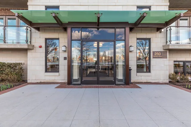 $918,000 | 250 Henley Place, Unit 206, Weehawken, NJ 07086