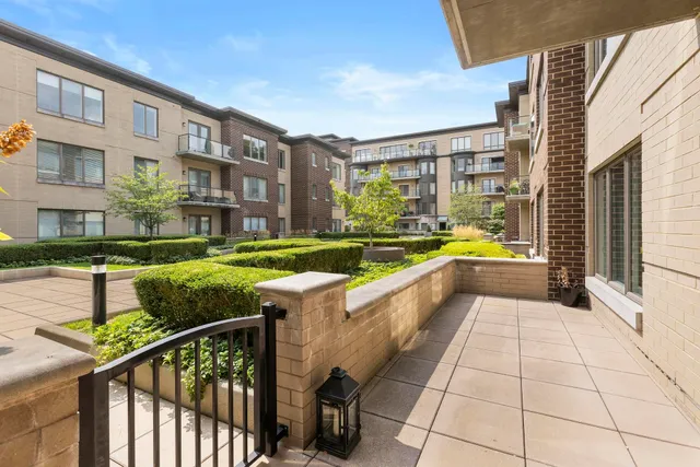 $918,000 | 250 Henley Place, Unit 206, Weehawken, NJ 07086