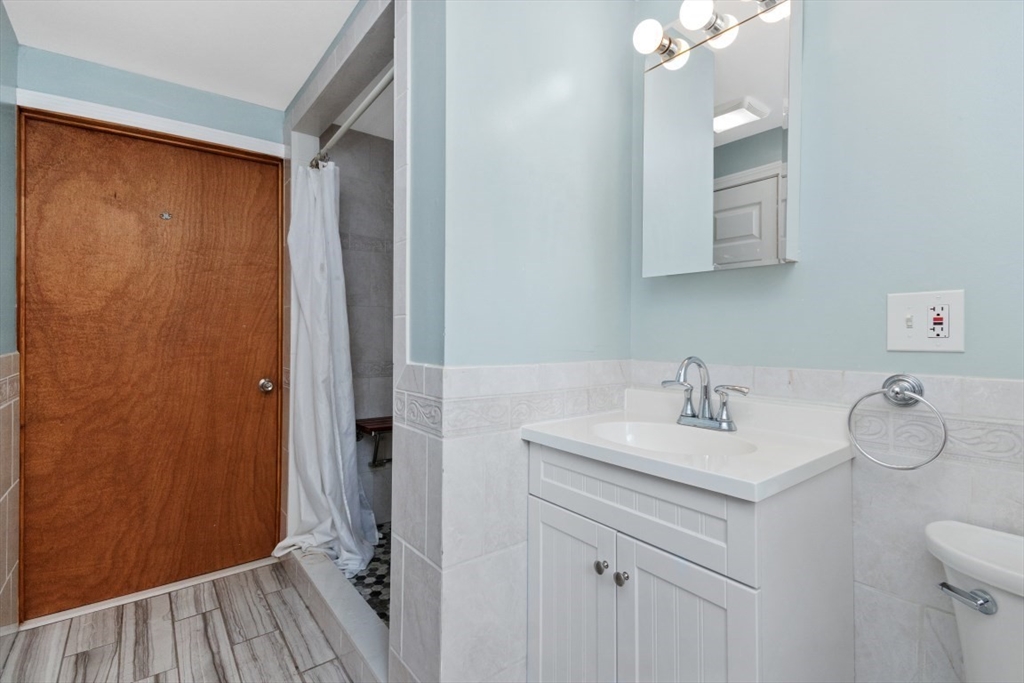 14 Valley Road Boston, MA 02124 - Photo 26 of 34