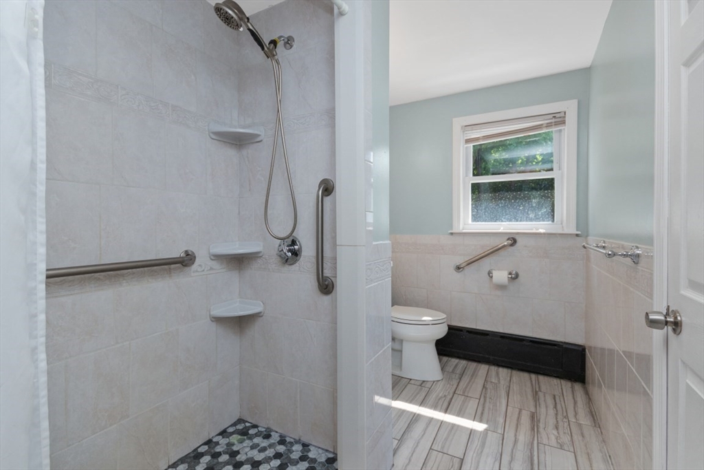 14 Valley Road Boston, MA 02124 - Photo 27 of 34