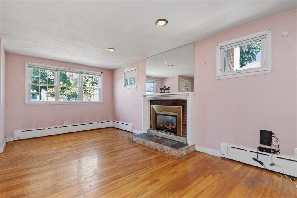 14 Valley Road Boston, MA 02124 - Photo 8 of 34