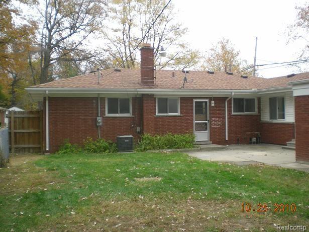 12801 Salem Road Redford, MI 48239 - Photo 14 of 16 Back of Home