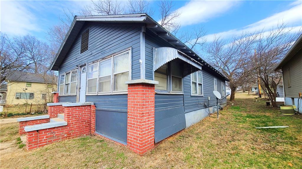 419 South Broadway St