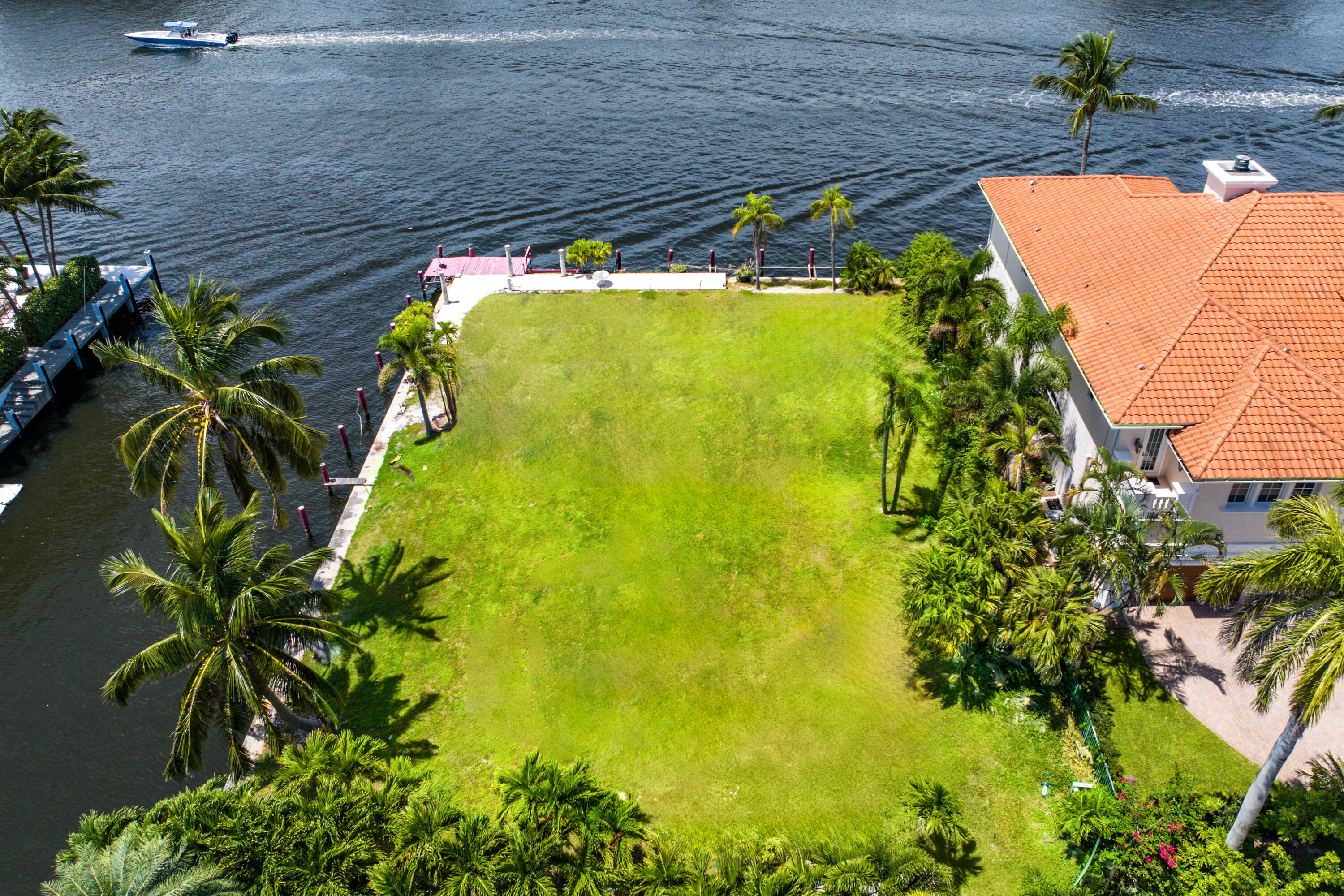 1004 Rhodes Villa Avenue Delray Beach, FL 33483 - Photo 10 of 18 002-1004RhodesVillaAvenue-DelrayBeach-FL