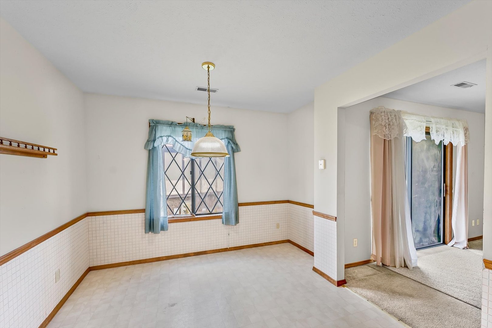 2016 Tracy Drive, Unit 3 Saybrook, IL 61770 - Photo 12 of 29 a view of an empty room and window