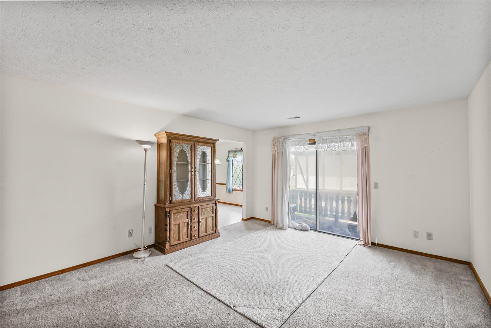 2016 Tracy Drive, Unit 3 Saybrook, IL 61770 - Photo 7 of 29 an empty room with windows