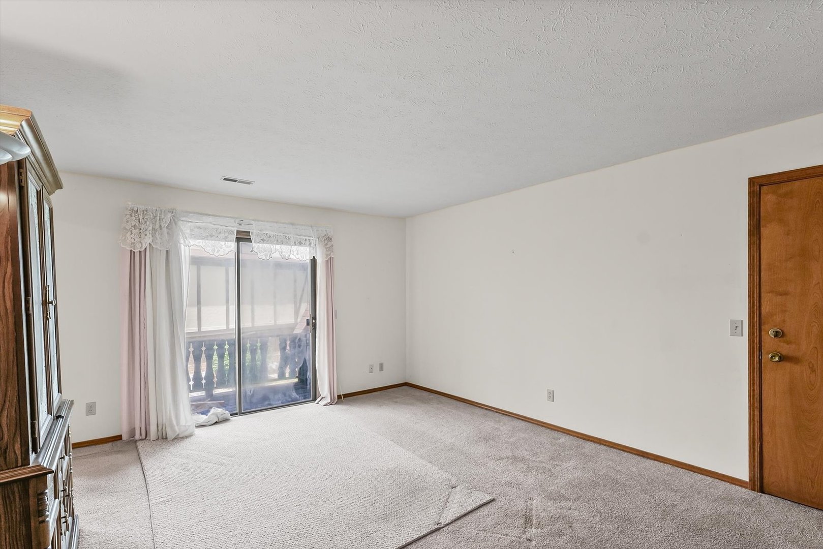 2016 Tracy Drive, Unit 3 Saybrook, IL 61770 - Photo 9 of 29 a view of an empty room with a window