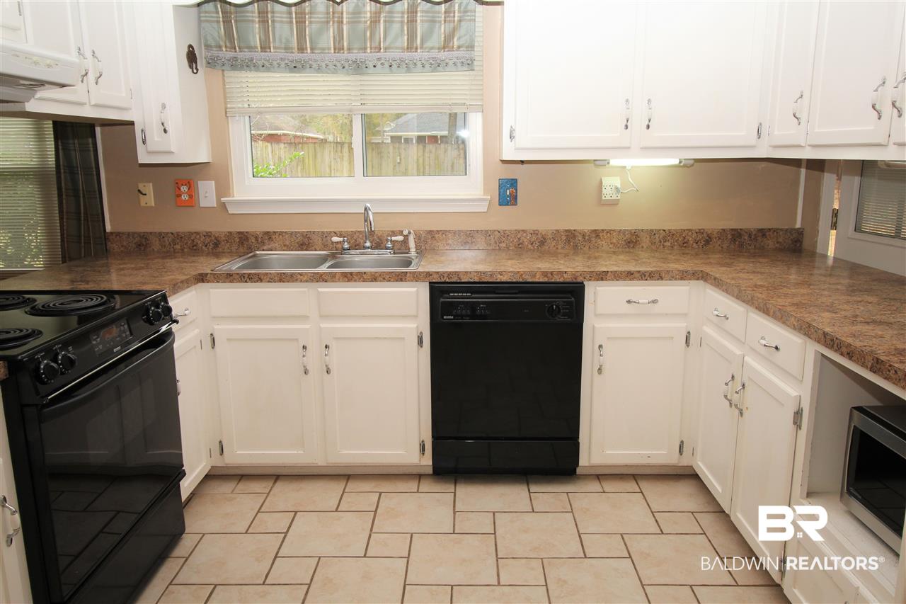 570 Cheryil Lane Mobile, AL 36695 - Photo 6 of 26