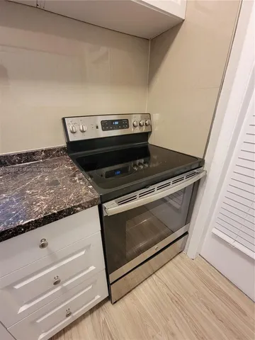 $2,000 | 835 Lenox Avenue, Unit 207, Miami Beach, FL 33139