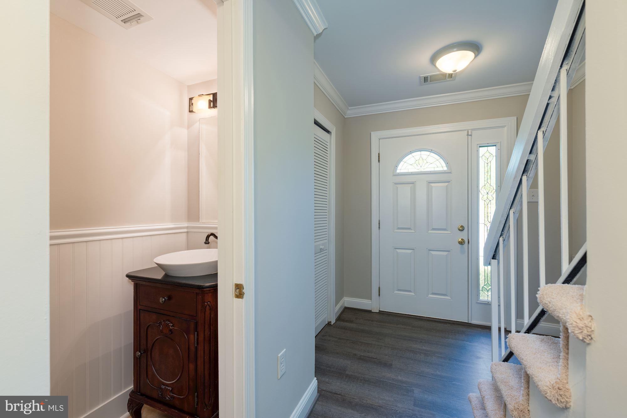 219 North Cottage Road Sterling, VA 20164 - Photo 2 of 21 Light and bright entry way
