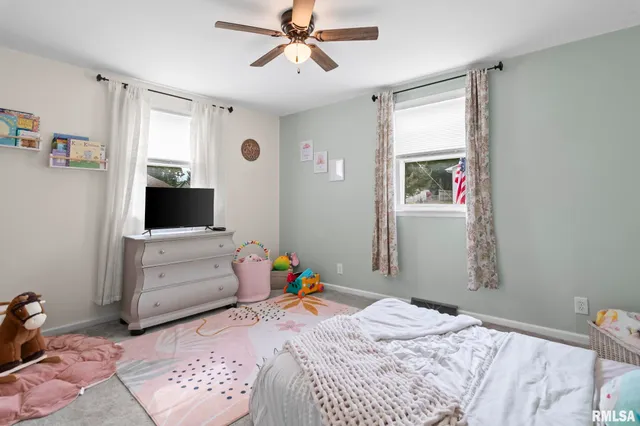 $89,000 | 152 South Job Street, Virginia, IL 62691