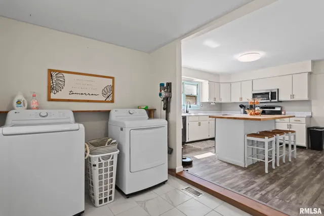 $89,000 | 152 South Job Street, Virginia, IL 62691