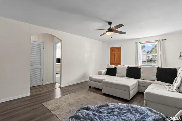 $89,000 | 152 South Job Street, Virginia, IL 62691