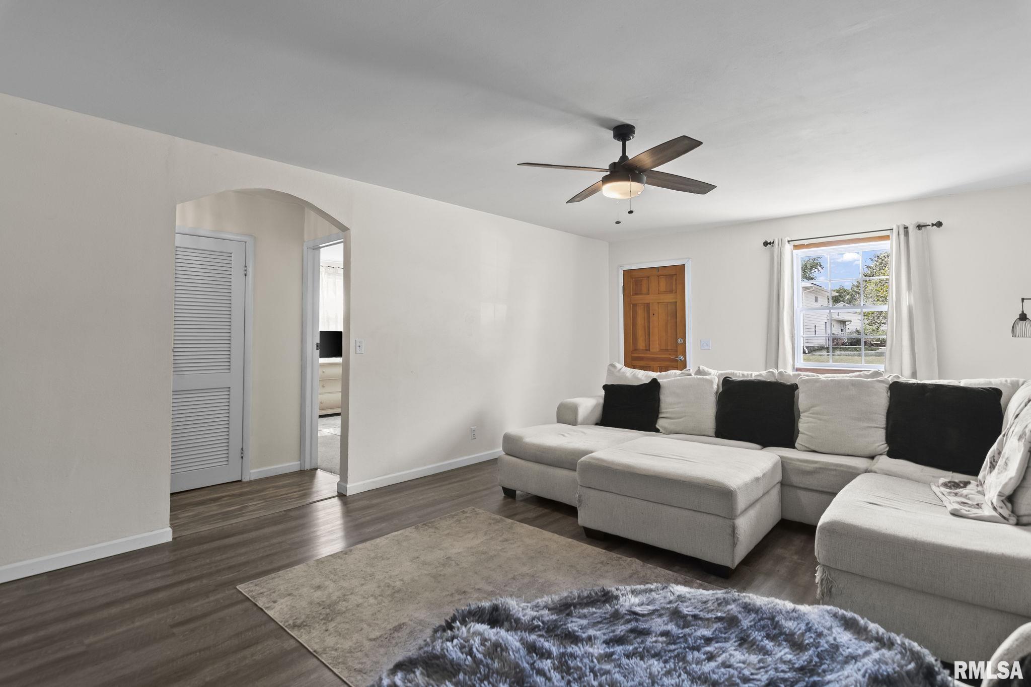 152 South Job Street Virginia, IL 62691 - Photo 4 of 25