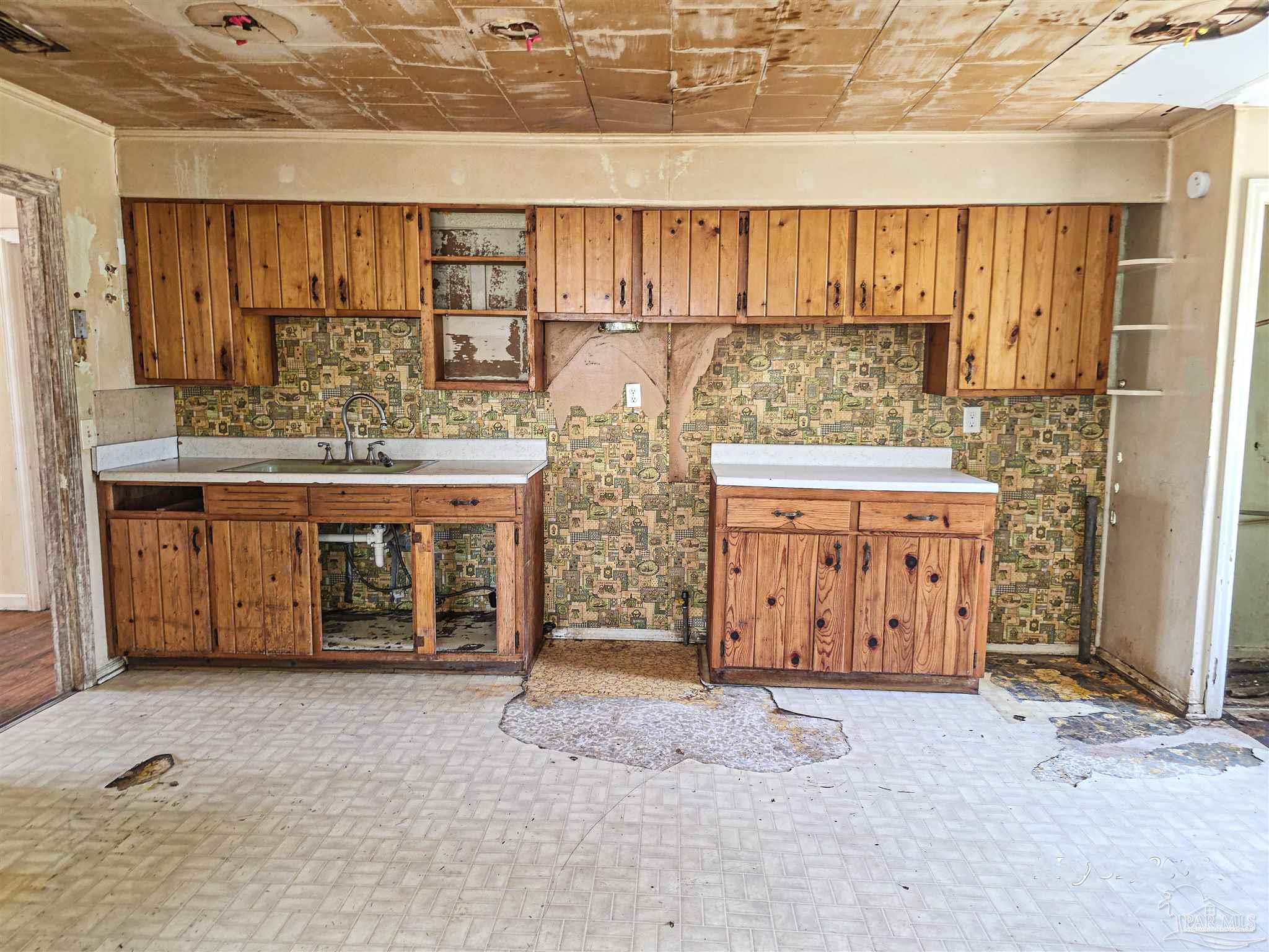 110 Frisco Road Pensacola, FL 32507 - Photo 8 of 22 Gallery Image 8