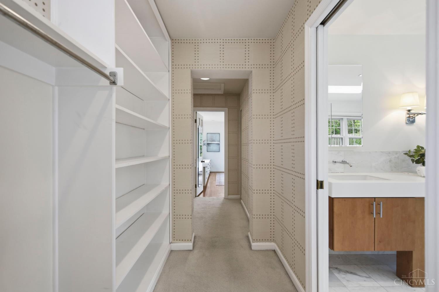 2750 Lower Grandin Road Cincinnati, OH 45208 - Photo 30 of 44