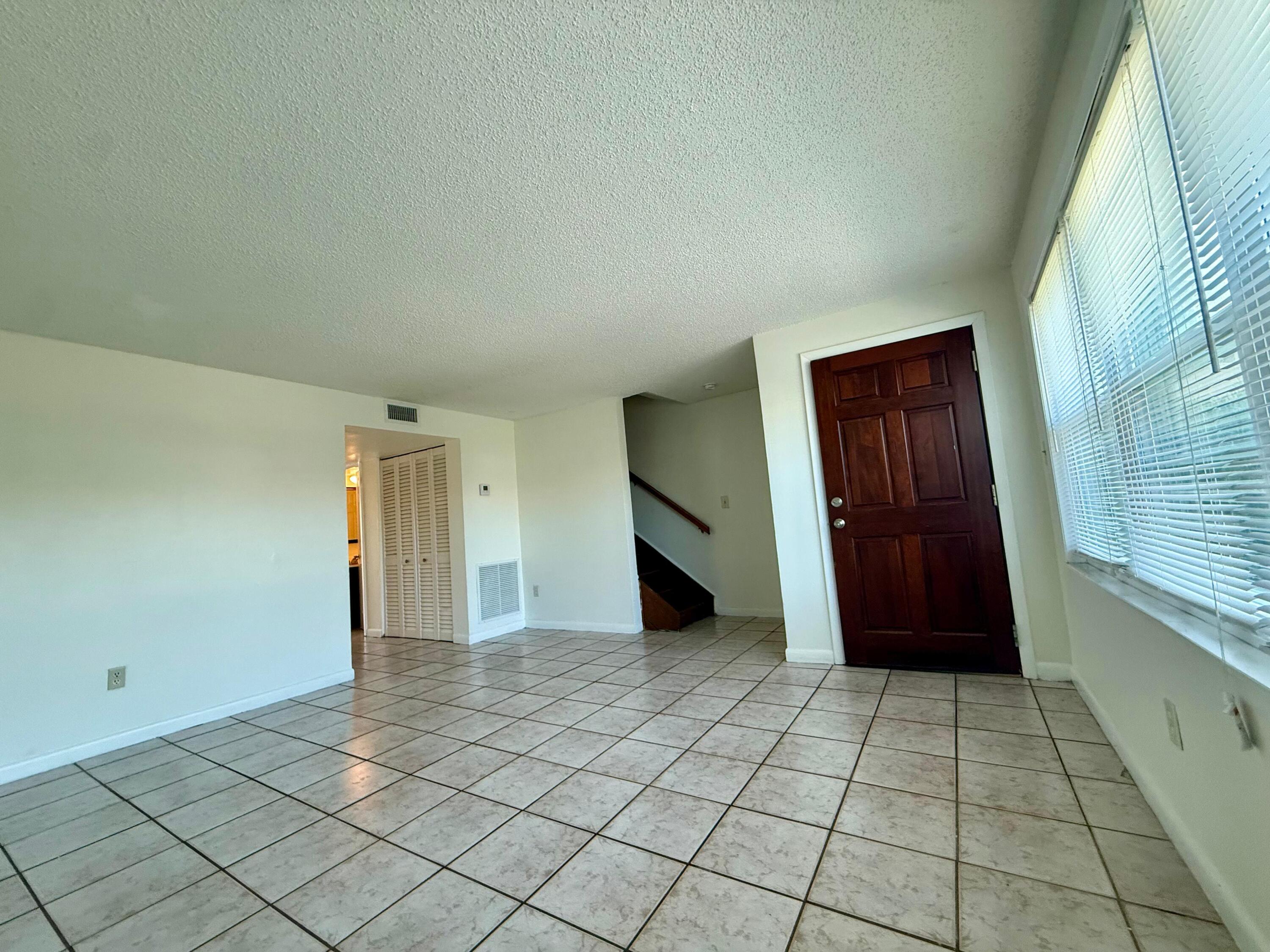 323 Gulfstream Road Dania Beach, FL 33004 - Photo 16 of 16 WhatsApp Image 2026-05-03 at 21.26.04 (1