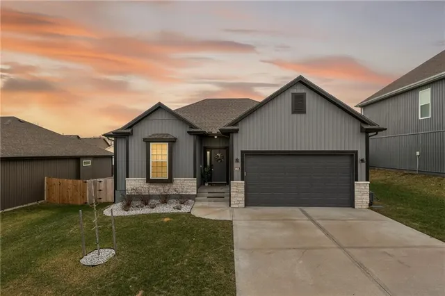 $505,000 | 3925 Northwest 95th Terrace, Kansas City, MO 64154