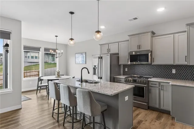 $505,000 | 3925 Northwest 95th Terrace, Kansas City, MO 64154