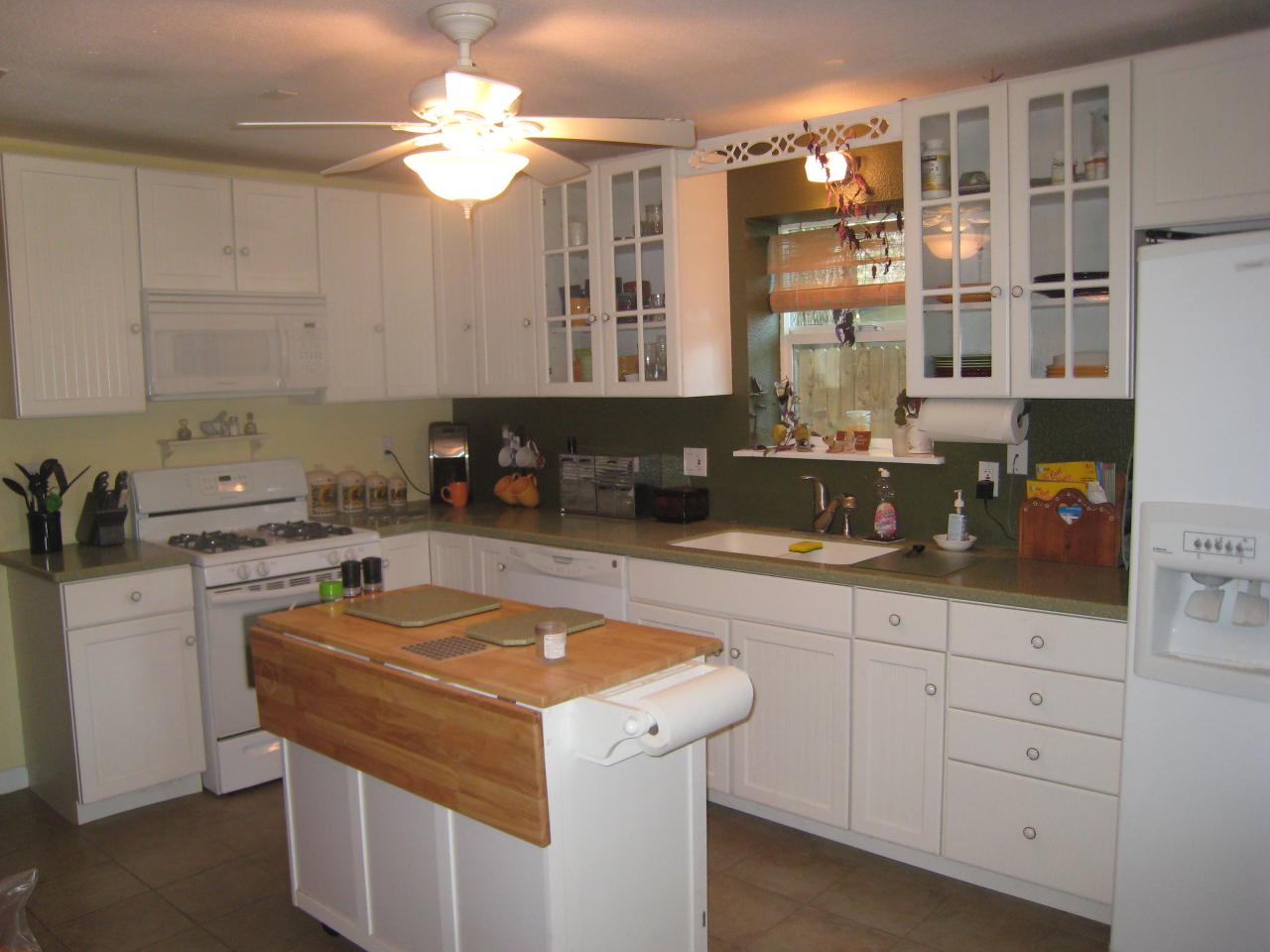 19950 Loop Street Anderson, CA 96007 - Photo 2 of 10 Kitchen