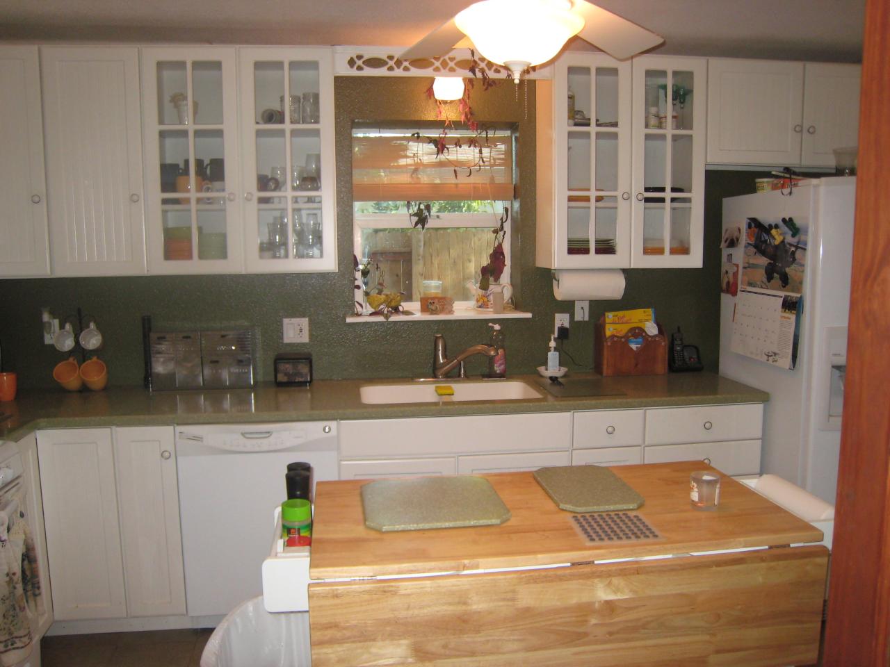 19950 Loop Street Anderson, CA 96007 - Photo 3 of 10 Kitchen