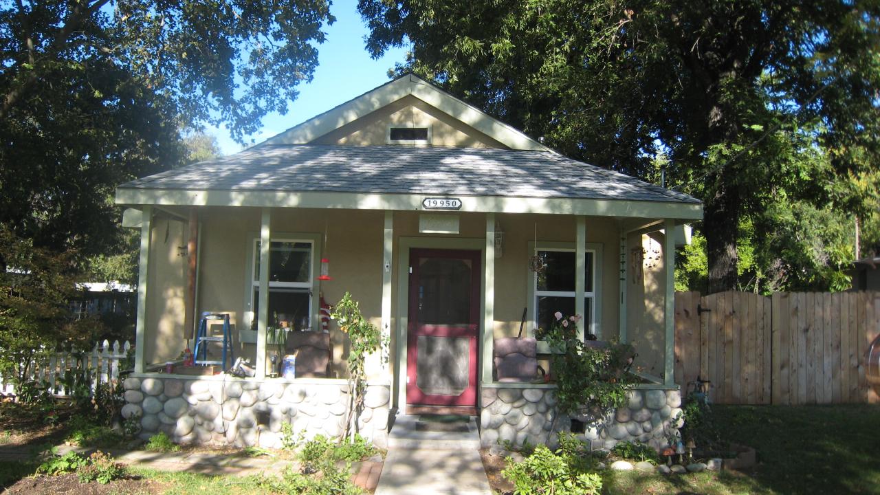 19950 Loop Street Anderson, CA 96007 - Photo 10 of 10 Front