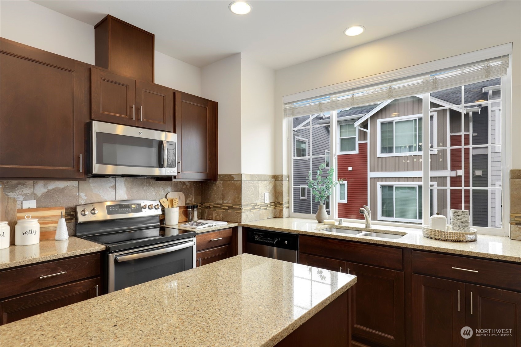 6552 High Point Drive Southwest Seattle, WA 98126 - Photo 13 of 37 Gallery Image 13