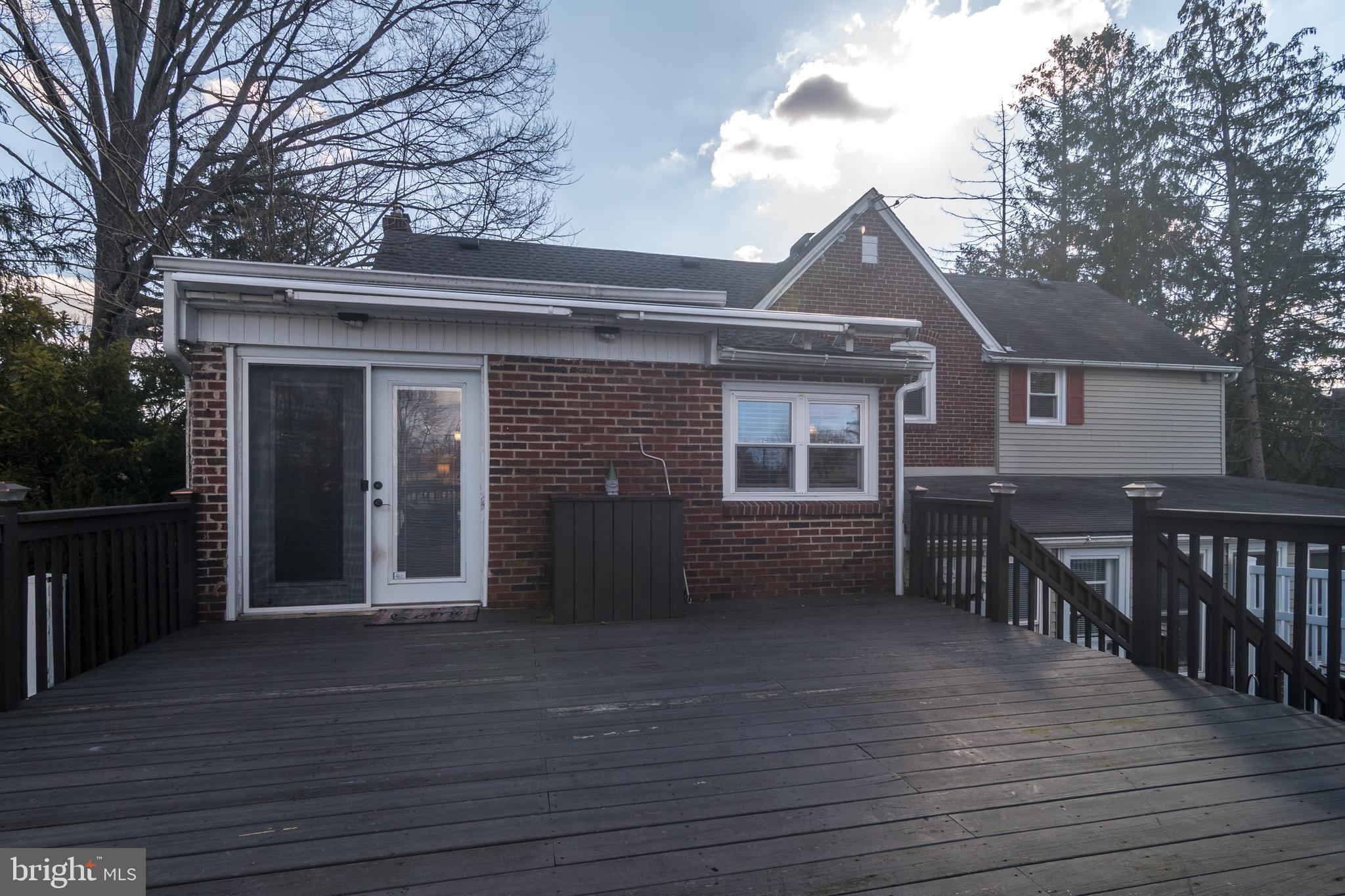 2393 Upper Barness Road Warrington, PA 18976 - Photo 31 of 45 Deck off of kitchen