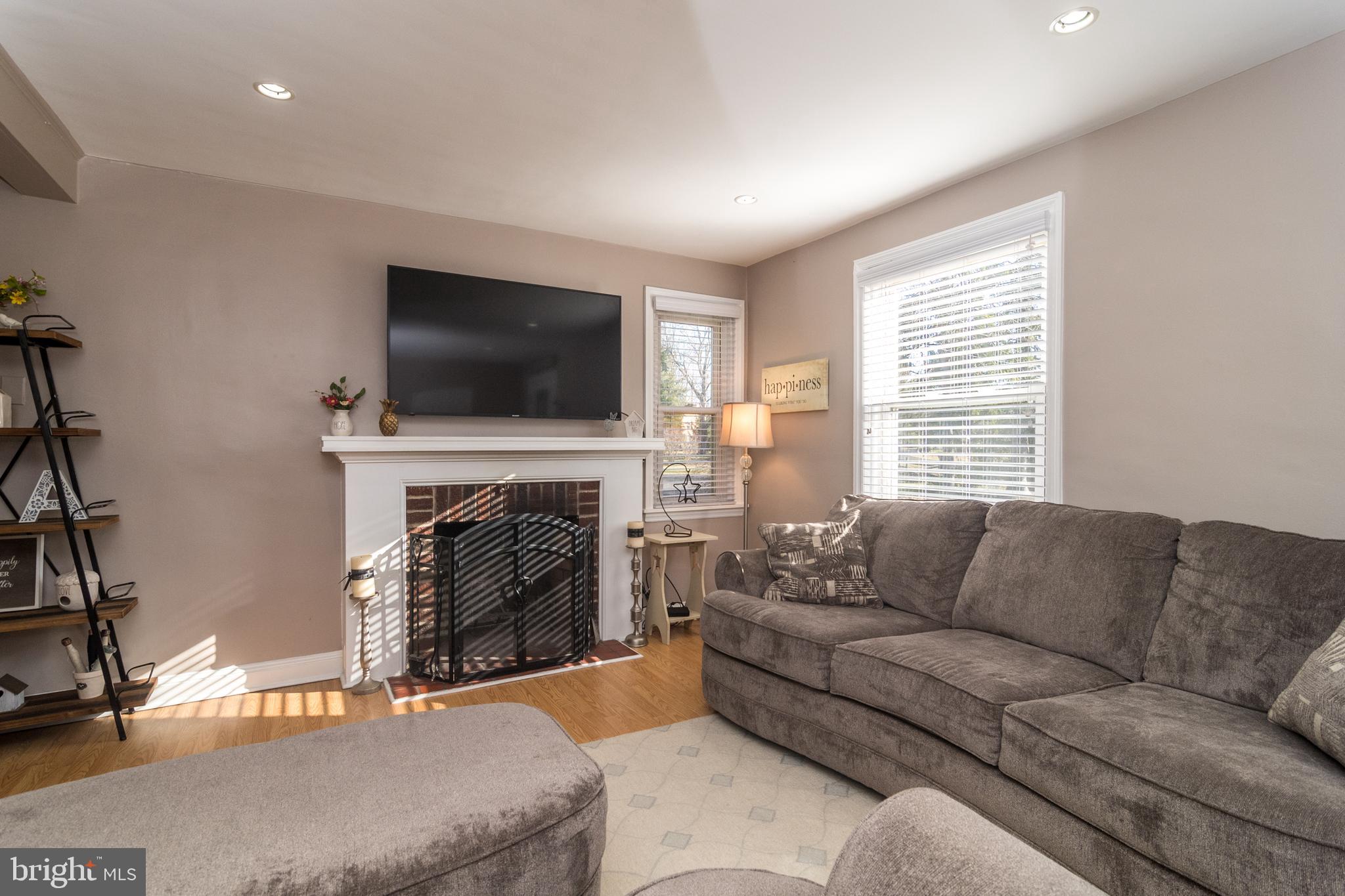2393 Upper Barness Road Warrington, PA 18976 - Photo 6 of 45 Gallery Image 6