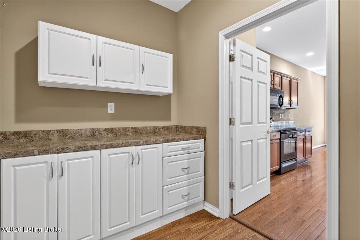 4111 Dolphin Road Louisville, KY 40220 - Photo 24 of 60 Laundry room