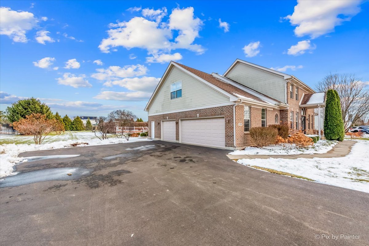 5708 Dakota Ridge Johnsburg, IL 60051 - Photo 4 of 56 Gallery Image 4