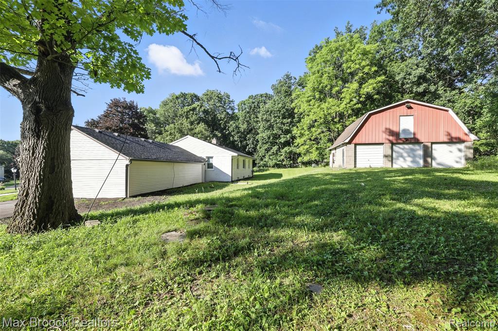 5561 Delmas Road Clarkston, MI 48348 - Photo 50 of 61