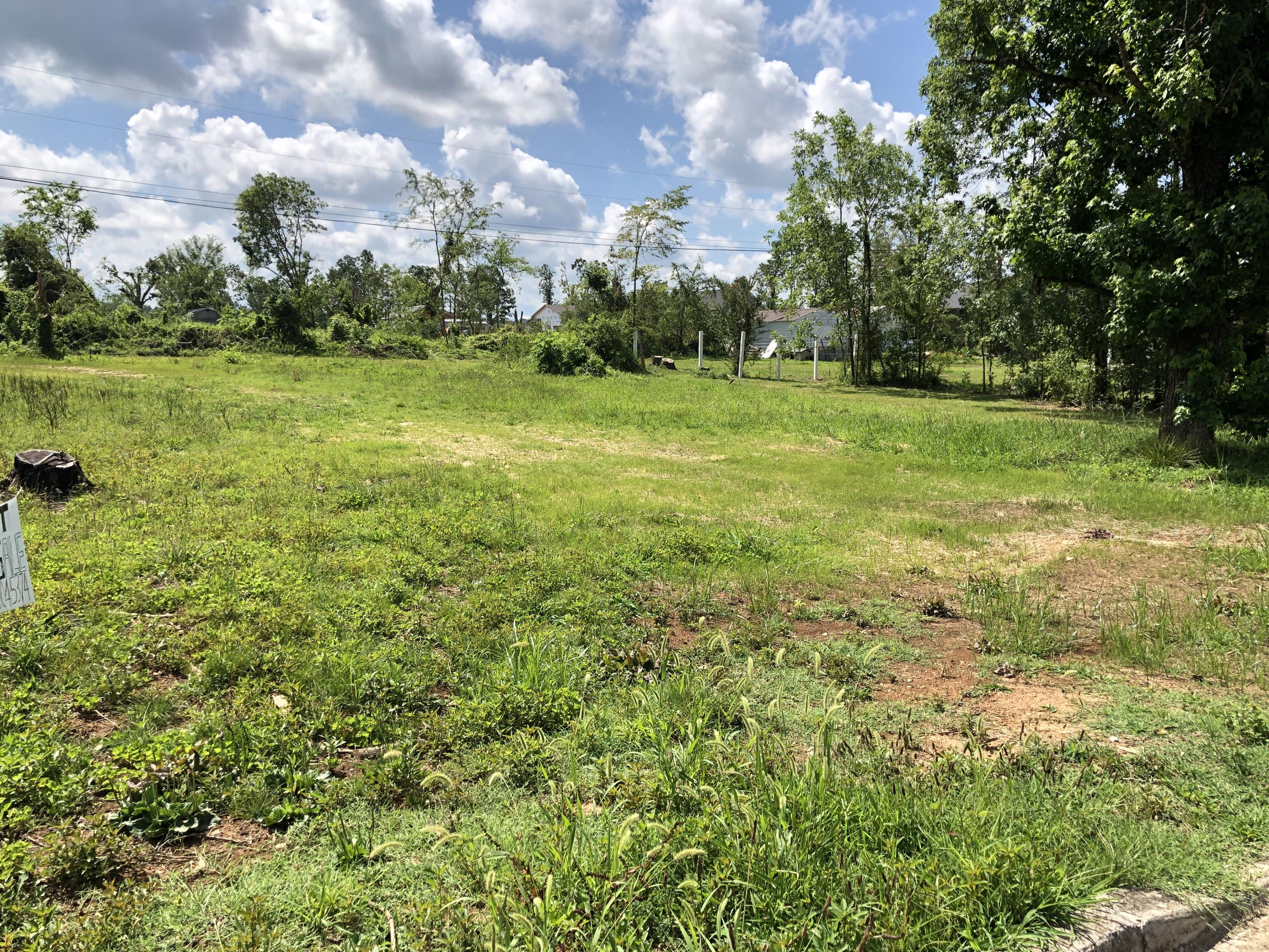 2242 Tristram Road, Unit 7 Chattanooga, TN 37421 - Photo 3 of 9 62E5CA81-158C-40FD-84CC-3EDDFF8B2B38