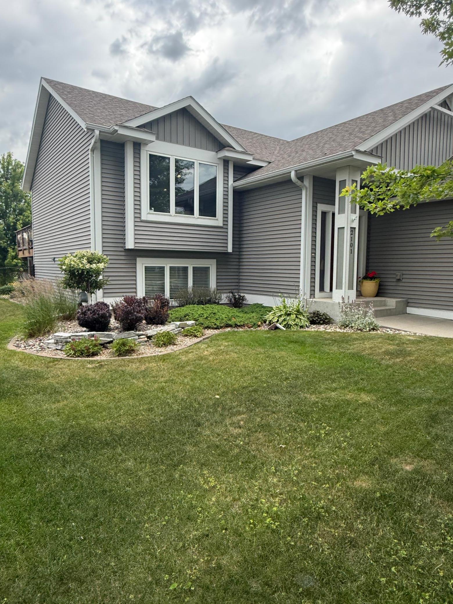 2101 Starburst Drive Southwest Rochester, MN 55902 - Photo 2 of 3