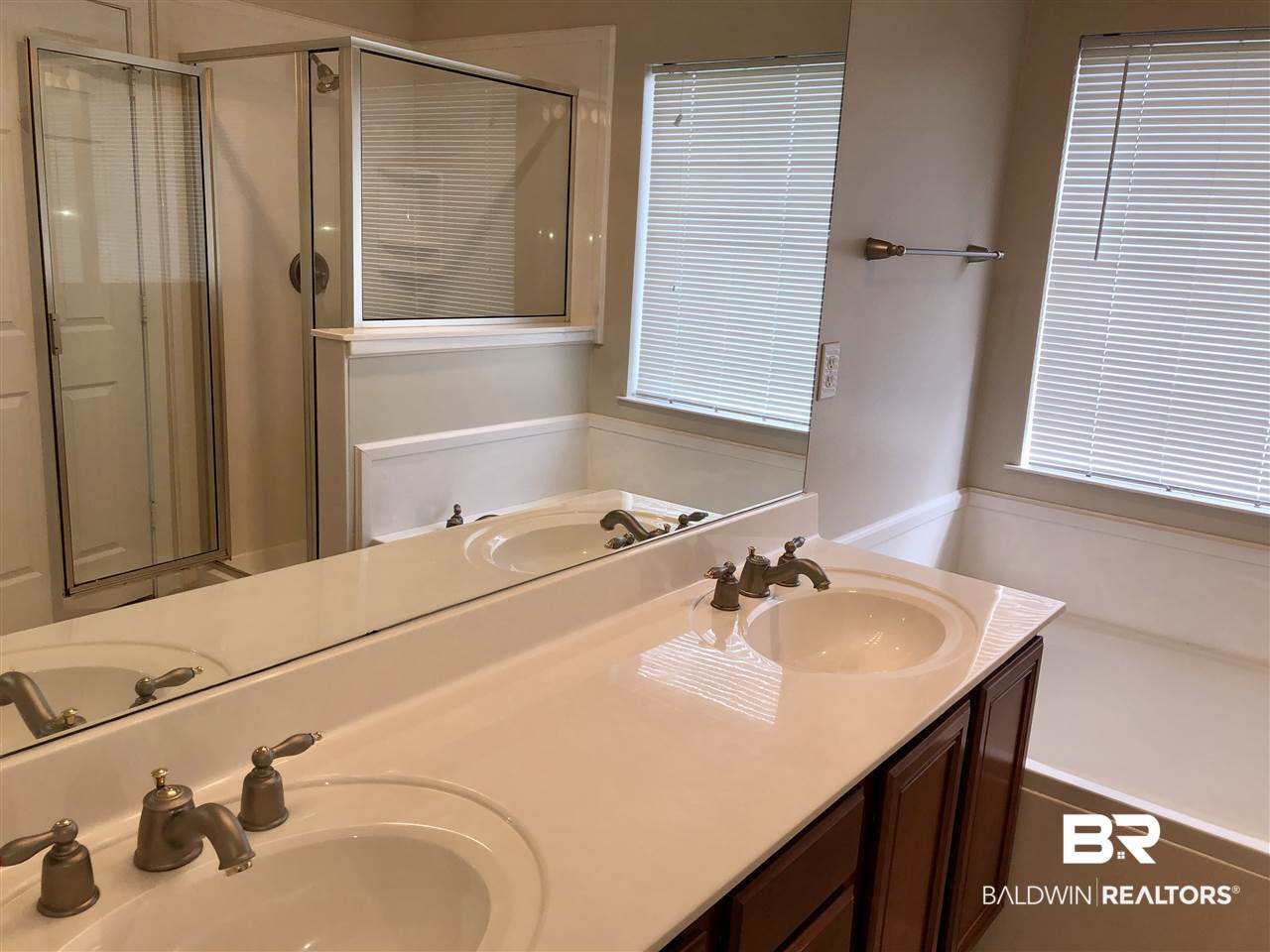 3212 Upton Gray Place Foley, AL 36535 - Photo 22 of 36 Master Bath