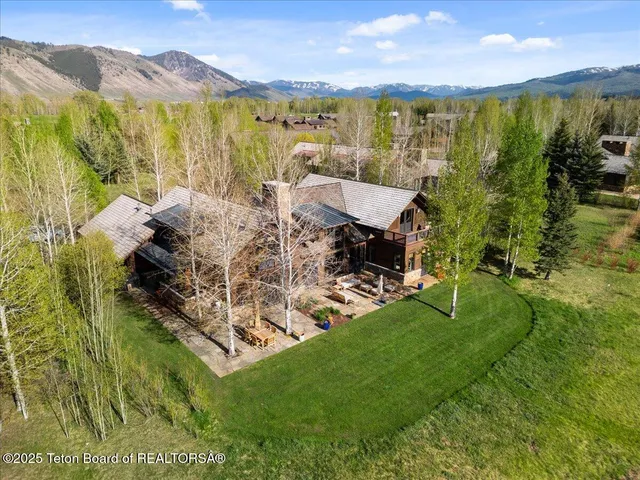 $13,975,000 | 2780 Raptor View Lane, Jackson, WY 83001