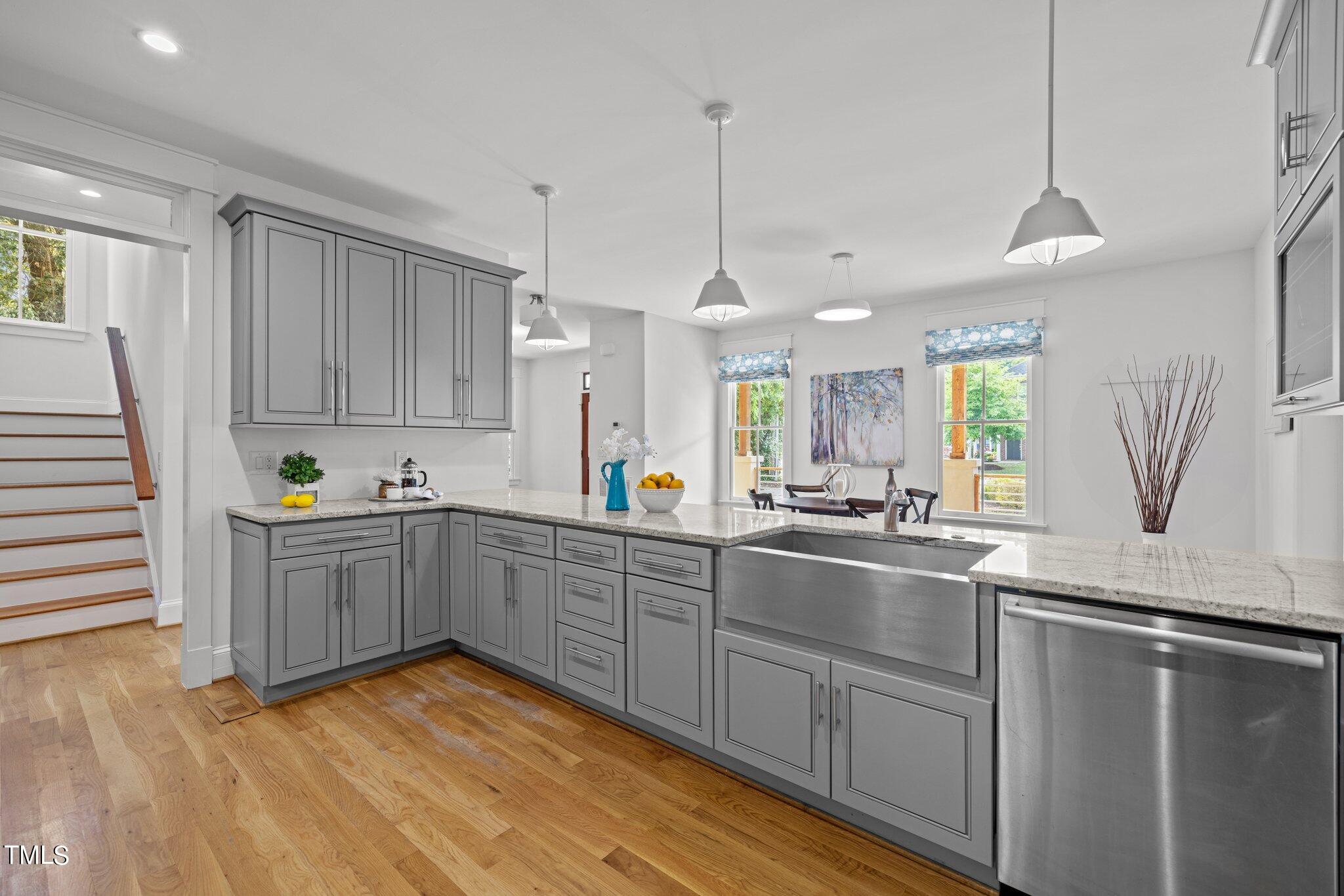 1946 Bernard Street Raleigh, NC 27608 - Photo 20 of 48 25-web-or-mls-5Z8A9141
