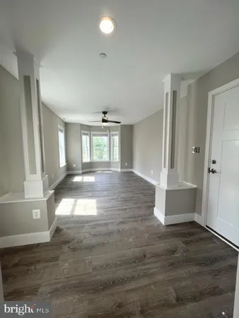 $2,695 | 4114 3rd Street, Unit 2, North Beach, MD 20714