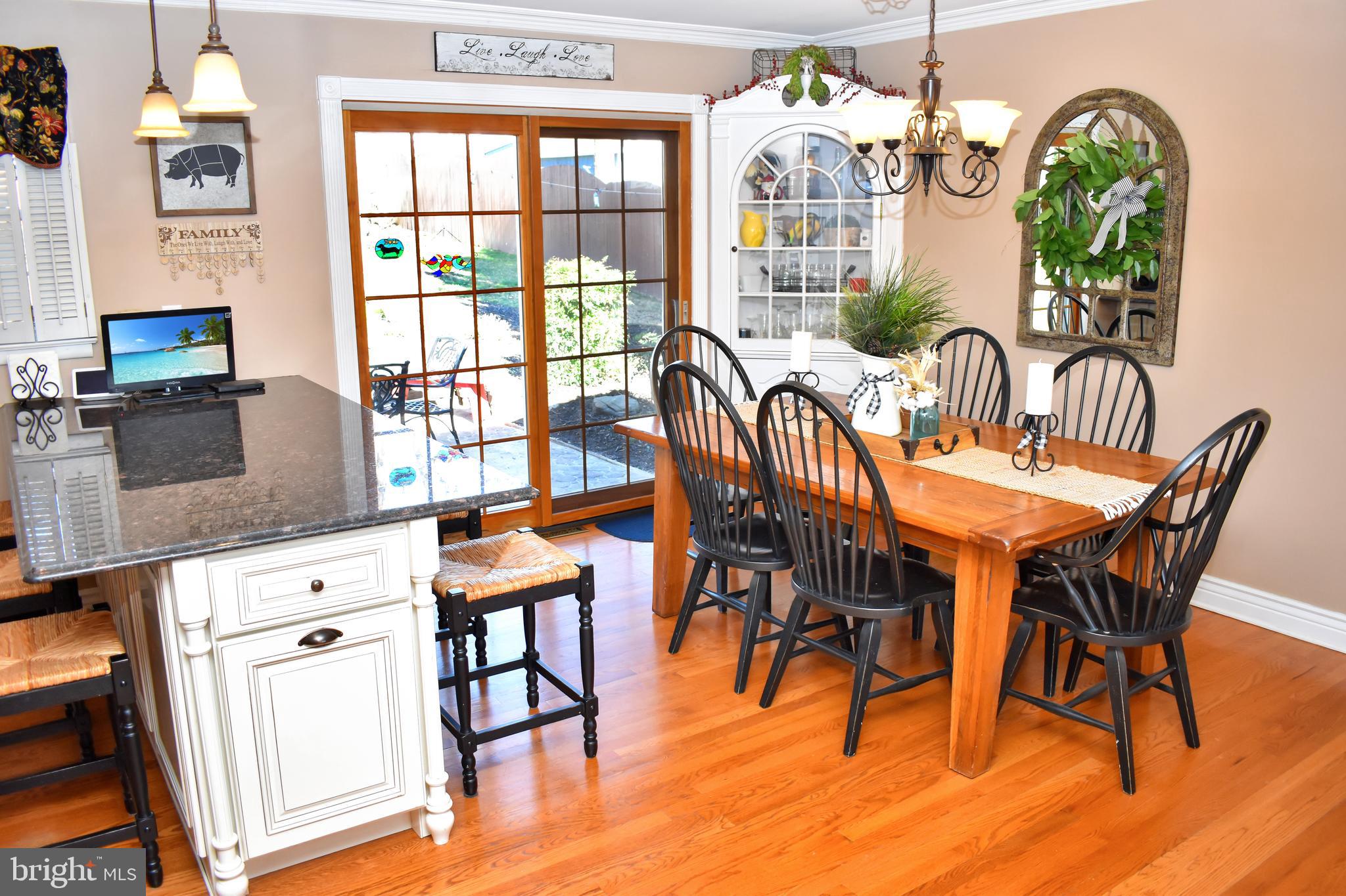 120 Kingbrook Road Linthicum Heights, MD 21090 - Photo 7 of 42 Eat-In Table Space