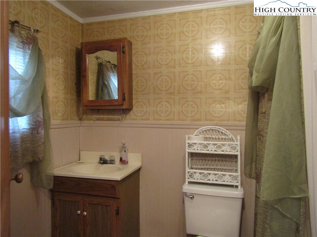 1232 Ed Little Road Creston, NC 28615 - Photo 2 of 20 Gallery Image 2