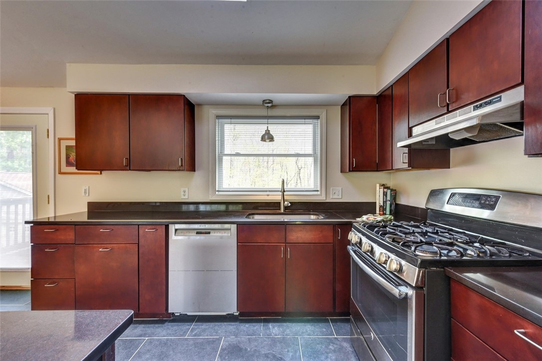 117 Gleaner Chapel Road Scituate, RI 02857 - Photo 16 of 50