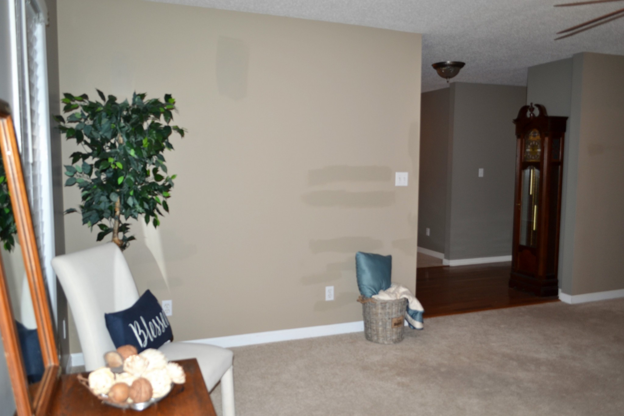 80 Eastridge Road Fayetteville, TN 37334 - Photo 21 of 43 a living room with furniture and a potted plant