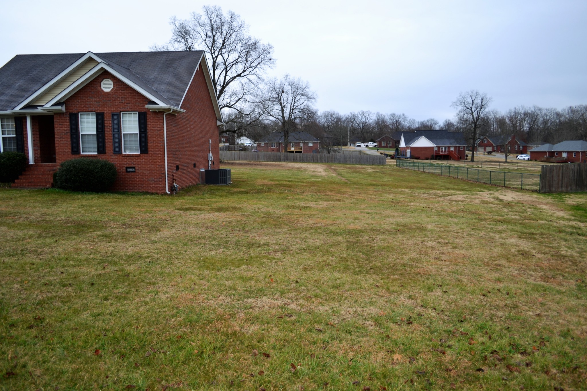 80 Eastridge Road Fayetteville, TN 37334 - Photo 41 of 43 a front view of a house with garden