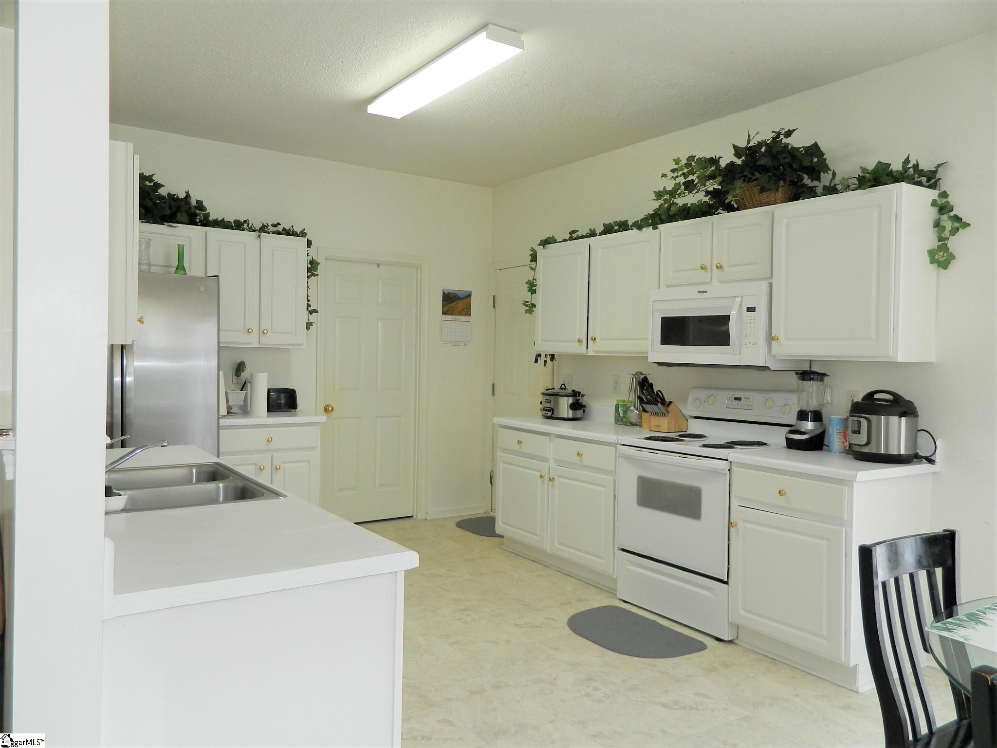 15 Appleton Lane Mauldin, SC 29662 - Photo 14 of 36 Gallery Image 14