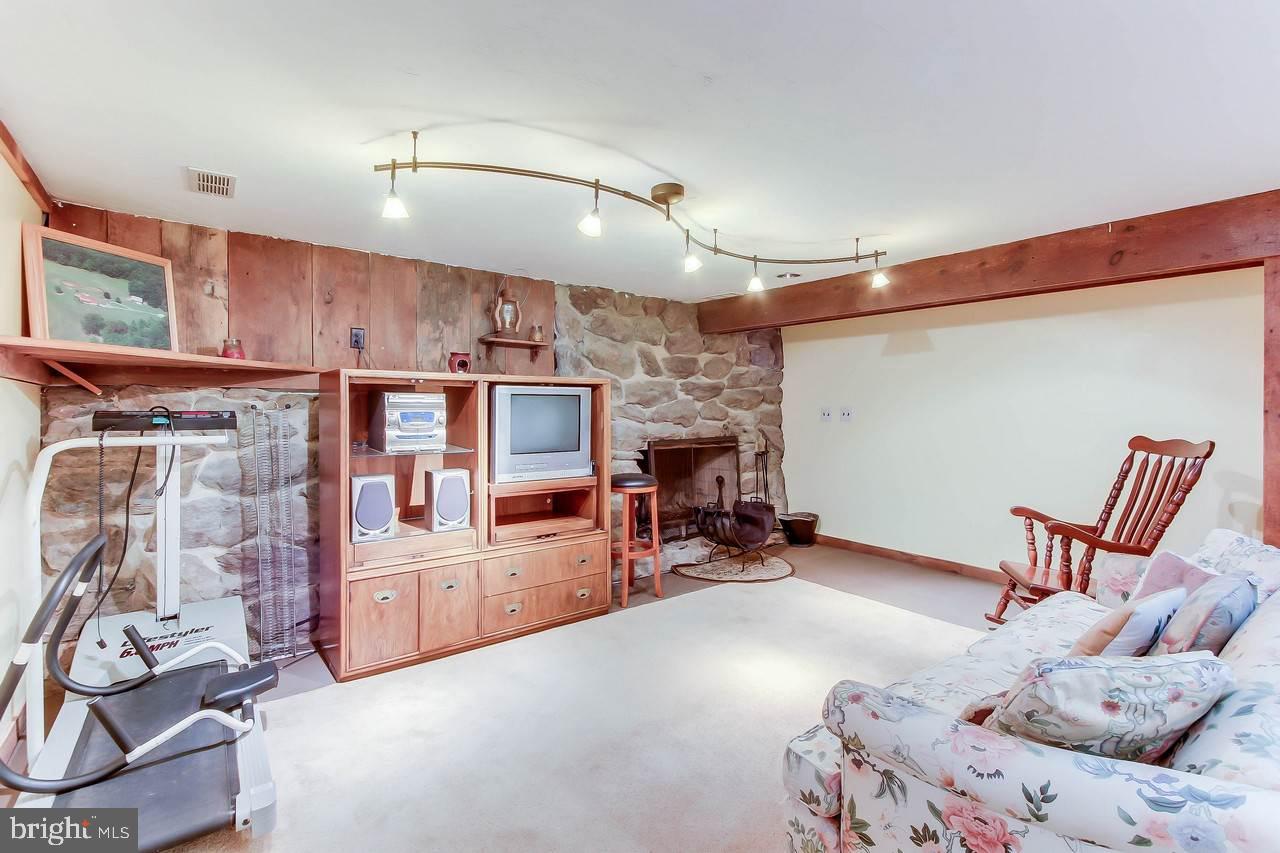 1135 Pleasant Grove Road Red Lion, PA 17356 - Photo 17 of 28