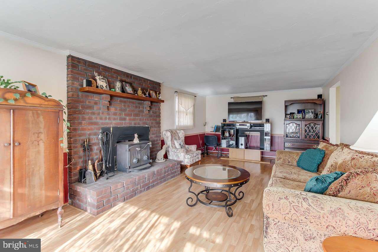1135 Pleasant Grove Road Red Lion, PA 17356 - Photo 2 of 28
