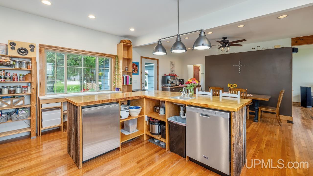 3143 D Road Bark River, MI 49807 - Photo 16 of 45