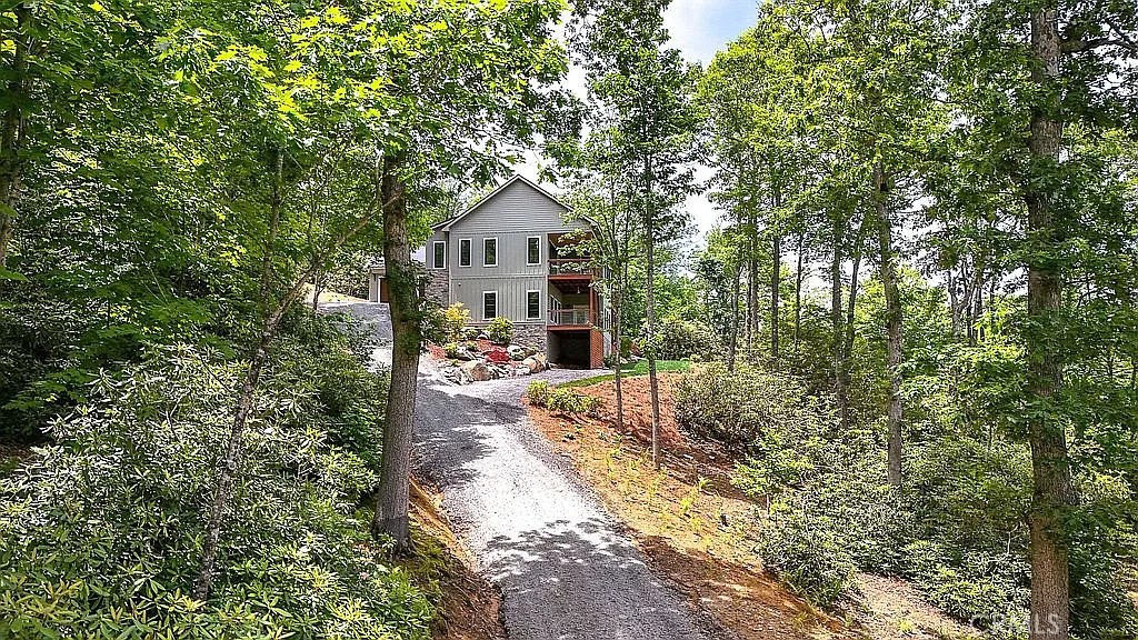 3434 Old Jonas Ridge Road Newland, NC 28657 - Photo 16 of 57