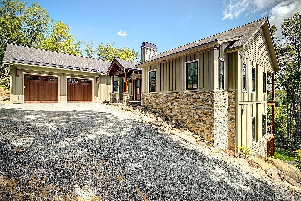 3434 Old Jonas Ridge Road Newland, NC 28657 - Photo 18 of 57