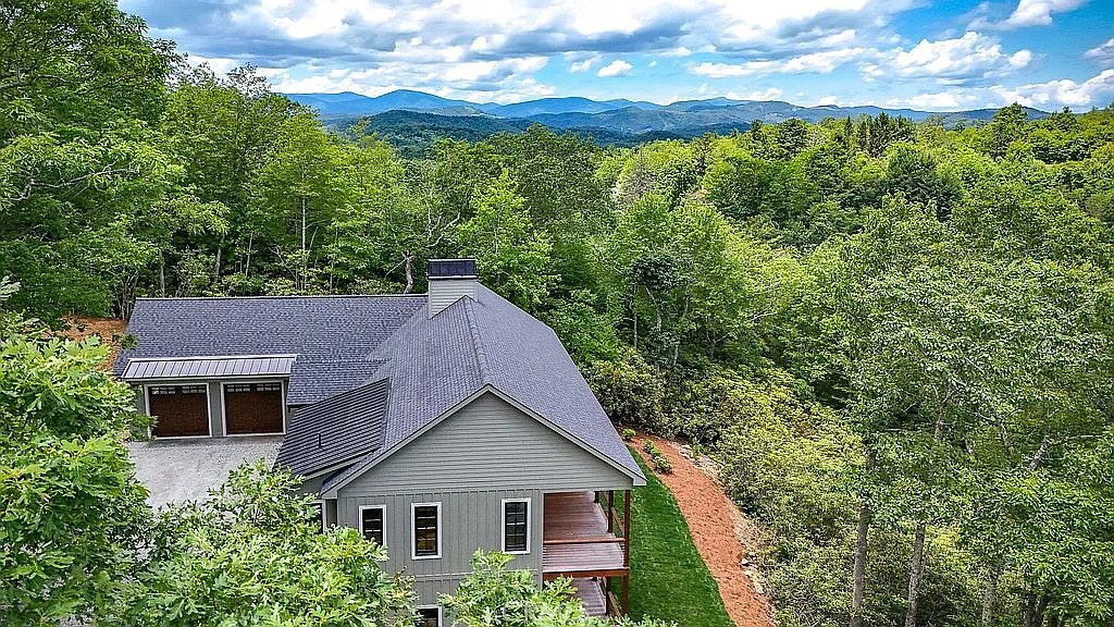 3434 Old Jonas Ridge Road Newland, NC 28657 - Photo 3 of 57